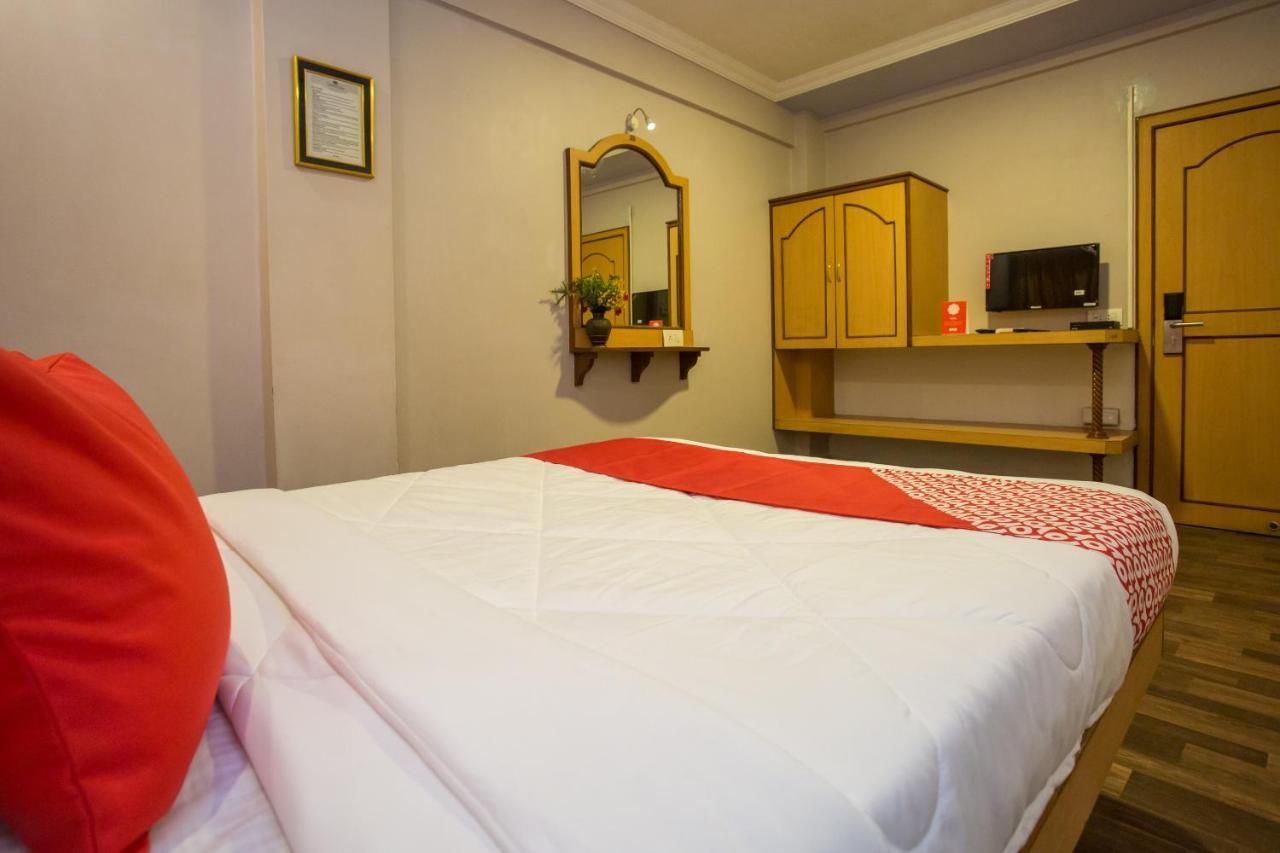 פונה Oyo Hotel Padma Krishna Near Lal Mahal מראה חיצוני תמונה